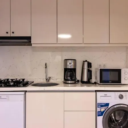 Stylish & Comfy 1br Flat W/ Ac شقة *